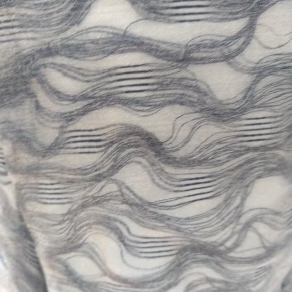 B2 Christian Chenail 8 silver shimmer thread skirt - Picture 3 of 5